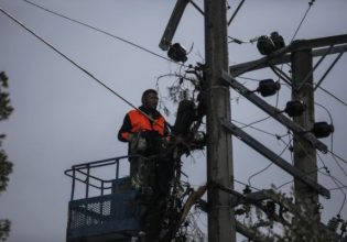 ΔΕΔΔΗΕ: Σε εξέλιξη η αποκατάσταση της ηλεκτροδότησης στις πυρόπληκτες περιοχές της Αττικής