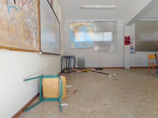Βαρυχειμωνιά στην Άνοιξη από τους βανδαλισμούς σχολείων