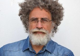 Ιωάννης Στρατάκης: Ποιος είναι ο μεγάλος βιολιστής που έγινε viral