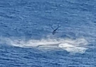 Σάμος: Έπεσε ελικόπτερο που συμμετείχε στην κατάσβεση φωτιάς – Η στιγμή της πτώσης