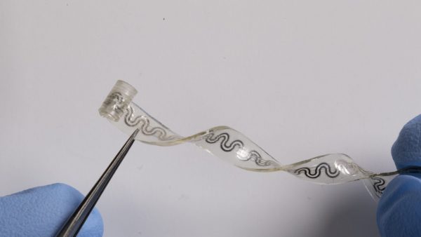 Τεχνολογία: Δημιουργήθηκε η πρώτη εμφυτεύσιμη αναλγητική συσκευή