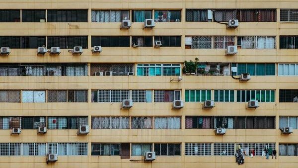 Ξεκινά η εξοικονόμηση ενέργειας στο Δημόσιο