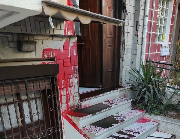 Θεσσαλονίκη: Επίθεση με μπογιές στο σπίτι του προέδρου της Διοικούσας Επιτροπής της ΝΔ