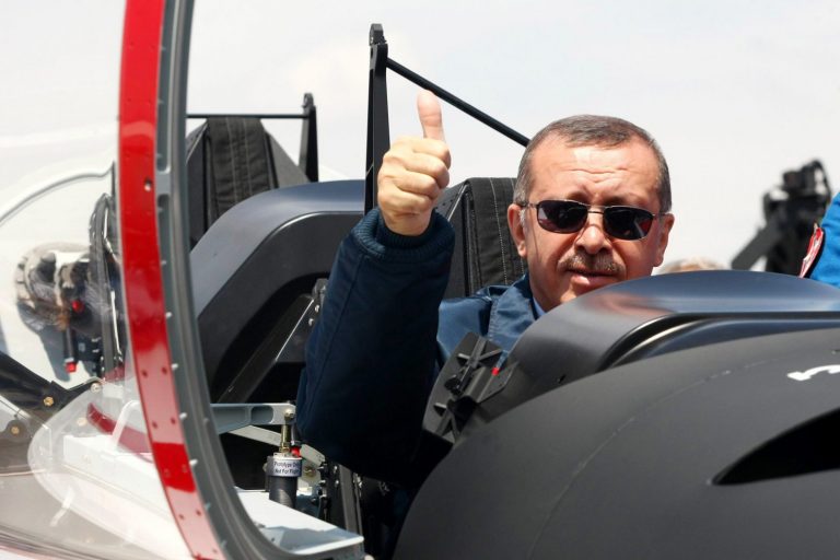 Ο Ερντογάν ψάχνει να δέσει νέες συμμαχίες σε συμβόλαια εξοπλιστικών