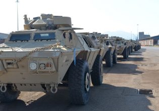 Αλεξανδρούπολη: Εφτασαν 51 τεθωρακισμένα Μ117 των ΗΠΑ – Θα θωρακίσουν μονάδες του Εβρου