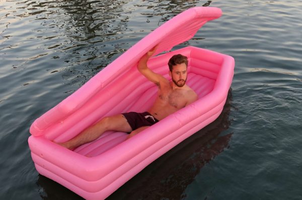 Στρώμα θαλάσσης φέρετρο! Ετοιμαστείτε για μοναδικές στιγμές χαλάρωσης και… ηρεμίας [Εικόνες]