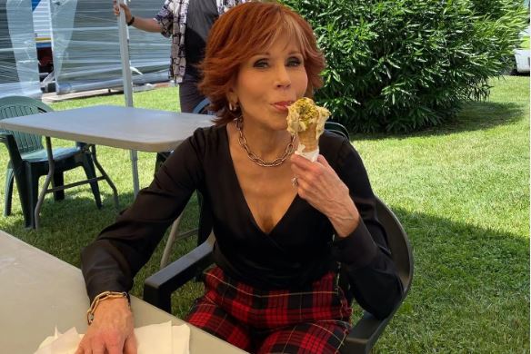 Η Τζέιν Φόντα στα 84 της εξηγεί γιατί το σεξ γίνεται καλύτερο για τις γυναίκες όσο μεγαλώνουν