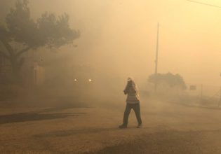 Φωτιά: Δωρεάν φιλοξενία σε όσους επλήγησαν από την πυρκαγιά στην Αττική – Πού πρέπει να απευθυνθούν