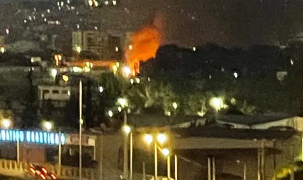 Φωτιά σε επιχείρηση στην Ιερά Οδό