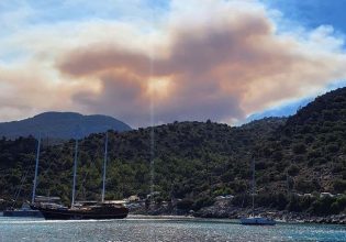 Τουρκία: Τεράστια φωτιά στην Ντάτσα – Καίγονται σπίτια – 30 εναέρια μέσα στις προσπάθειες κατάσβεσης
