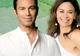 Ο Μάριος Φραγκούλης και η Deborah Myers στο Βεάκειο Θέατρο