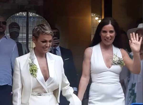 Φραντσέσκα Πασκάλε: Σύμφωνο συμβίωσης με την τραγουδίστρια Πάολα Τούρτσι έκανε η πρώην σύντροφος του Μπερλουσκόνι