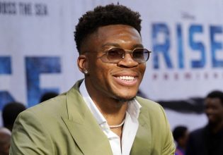 «Χτύπησε» με νέο… κρύο ανέκδοτο ο Γιάννης Αντετοκούνμπο