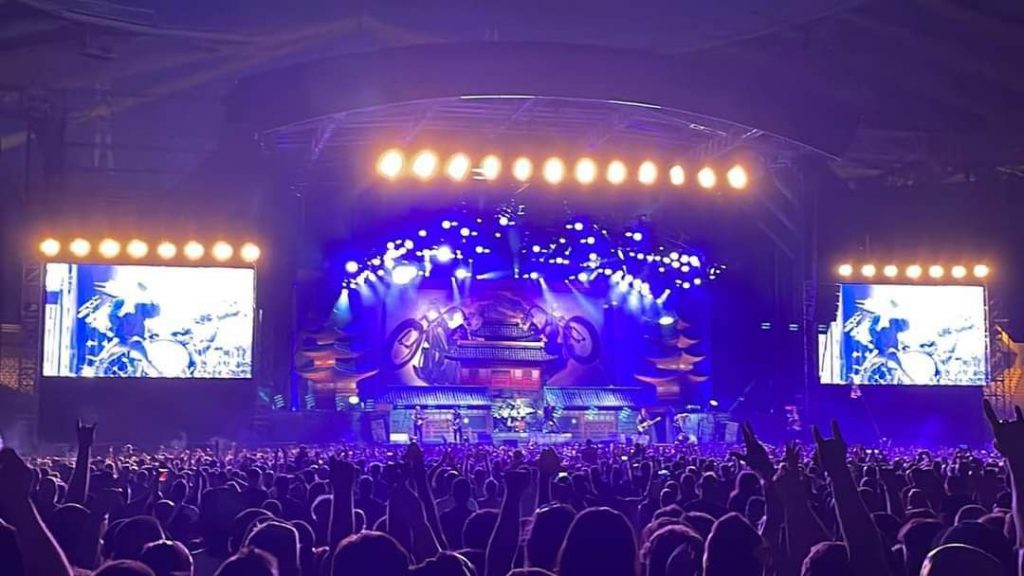 Οι Iron Maiden «γκρέμισαν» το ΟΑΚΑ – Το in στη συναυλία της χρονιάς