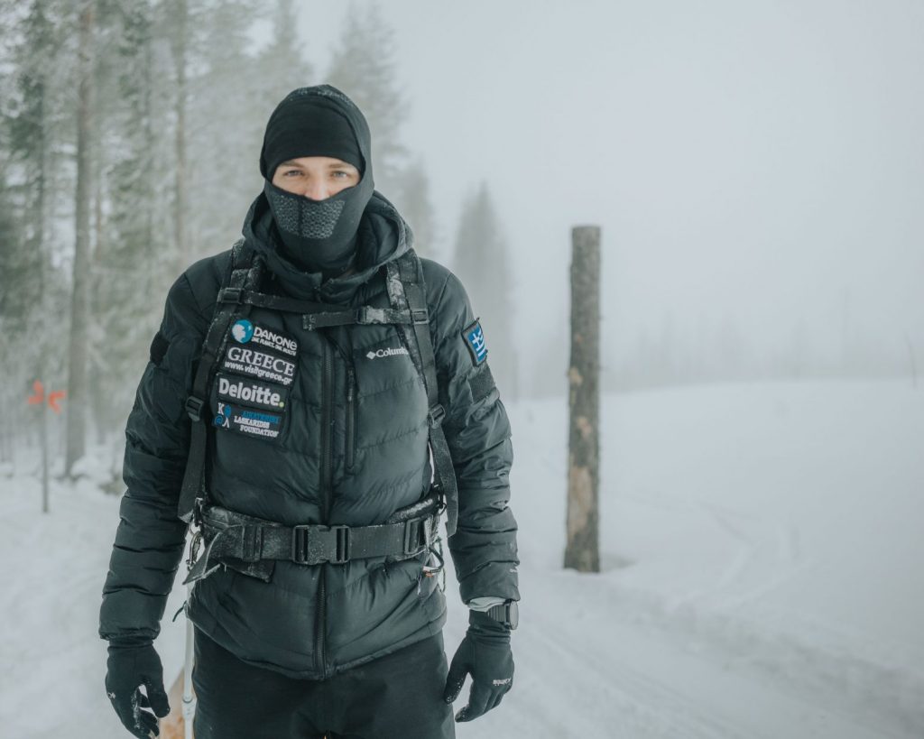 Ο Μάριος Γιαννάκου έτρεξε 500 χιλιόμετρα στους πάγους της Αρκτικής – και άλλαξε τη διατροφή του για να σώσει τον πλανήτη