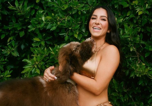 Influencer ισχυρίζεται ότι είναι υπερβολικά όμορφη για να πάει το παιδί της σχολείο