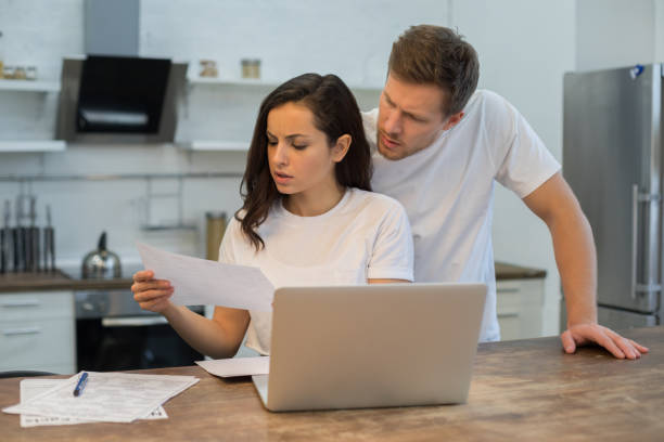 Οικονομική απιστία: Είναι αιτία χωρισμού;