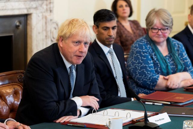 Βρετανία: Νέες παραιτήσεις από την κυβέρνηση Τζόνσον- Εκτός και ο υφυπουργός Παιδείας