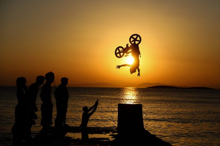 Εκρηκτικό μείγμα ακραίων θερμοκρασιών και πυρκαγιών – Τι λένε οι επιστήμονες