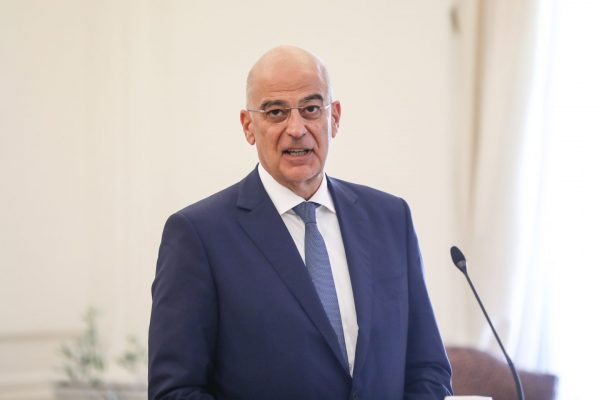 Συμμαχίες στην Νοτιανατολική Ασία αναζητά η Ελλάδα – Σε Βιετνάμ και Καμπότζη ο Δένδιας