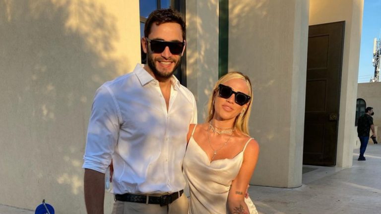 Κόνι Μεταξά – Μάριος Καπότσης: Γάμος – έκπληξη αλά αμερικανικά για το ζευγάρι