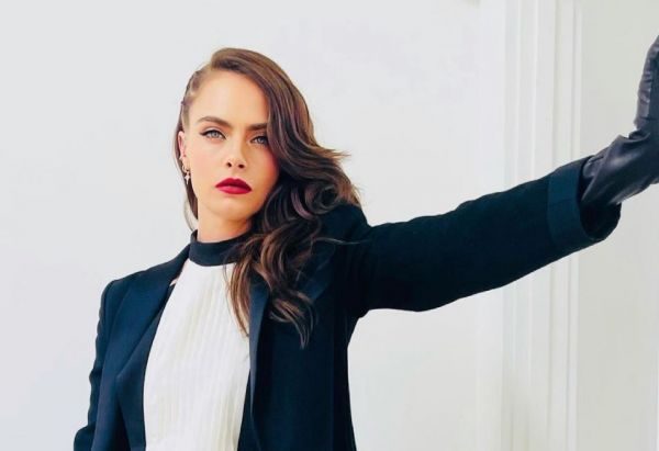 Κάρα Ντελεβίν: «Σταμάτησα το κρυφτό και δεν ντρέπομαι πια» – Η συνέντευξή της για τη ΛΟΑΤΚΙ+ κοινότητα