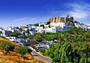 Πάτμος: Στολίδι των Δωδεκανήσων