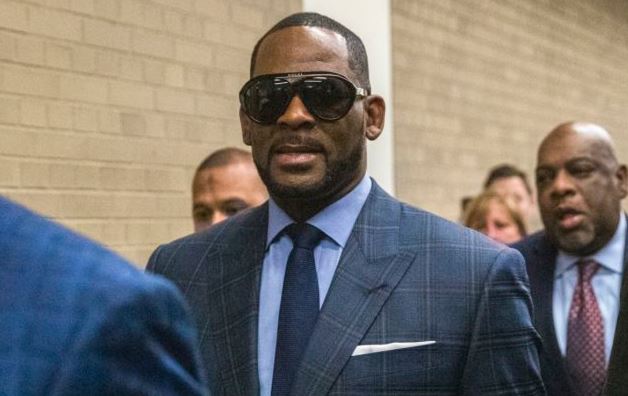 R. Kelly: Υπό επιτήρηση στη φυλακή, φόβοι για τη ζωή του