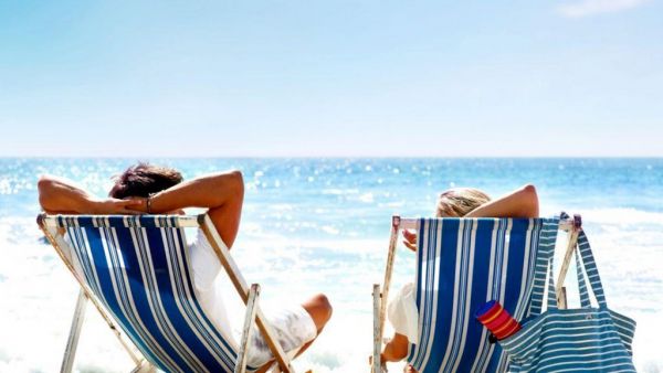 ΓΣΕΕ: Σχεδόν τρεις στους δέκα Ευρωπαίους δεν θα κάνουν διακοπές – Ποιο είναι το ποσοστό στην Ελλάδα