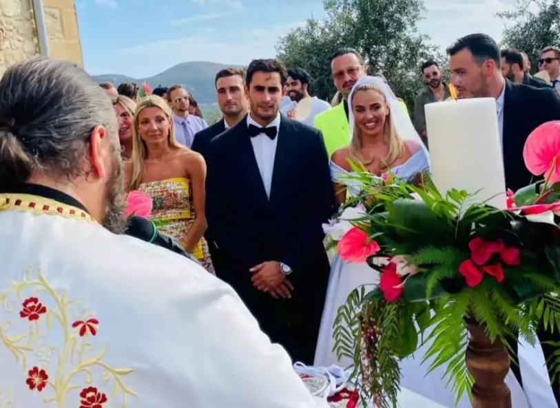 Κόνι Μεταξά – Μάριος Καπότσης: Ονειρεμένος γάμος για το ζευγάρι – Τα δάκρυα της νύφης και το ξέφρενο πάρτι