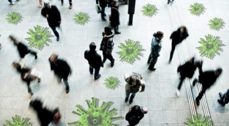 Βασιλακόπουλος: Νοσοκομεία μετατρέπονται ξανά σε κλινικές Covid-19