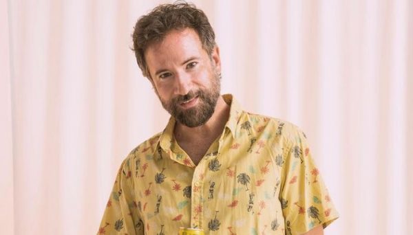 Κωστής Μαραβέγιας: Τον Σεπτέμβριο και σε άλλο χώρο μεγάλο beach party