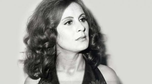 Ρένα Κουμιώτη: Τραγικές ώρες για την τραγουδίστρια – Πέθανε ο γιος της