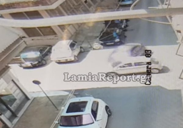 Λαμία: Κάμερα ασφαλείας κατέγραψε τροχαίο μεταξύ δύο Ι.Χ στο κέντρο της πόλης