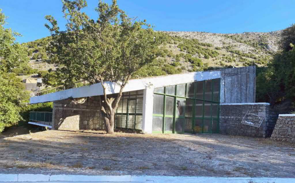 Ανελκυστήρα πλαγιάς στο σπήλαιο Δικταίον Άντρο του Οροπεδίου Λασιθίου