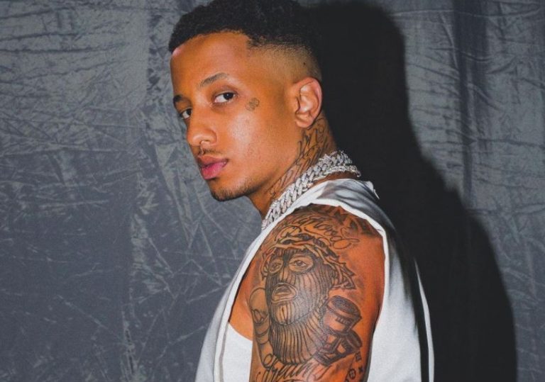 Χυδαίο ξέσπασμα Light κατά ΜΜΕ: «Γλείφετε τα αρ@@@@@ στους λαϊκούς που κάνουν χειρότερα»