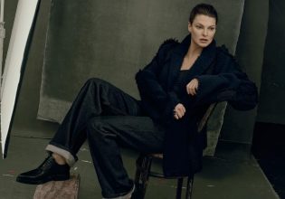 «Λατρεύω τα πάντα σχετικά με τη μόδα»: Η Λίντα Εβανγκελίστα επιστρέφει μετά την περιπέτεια της παραμόρφωσής της