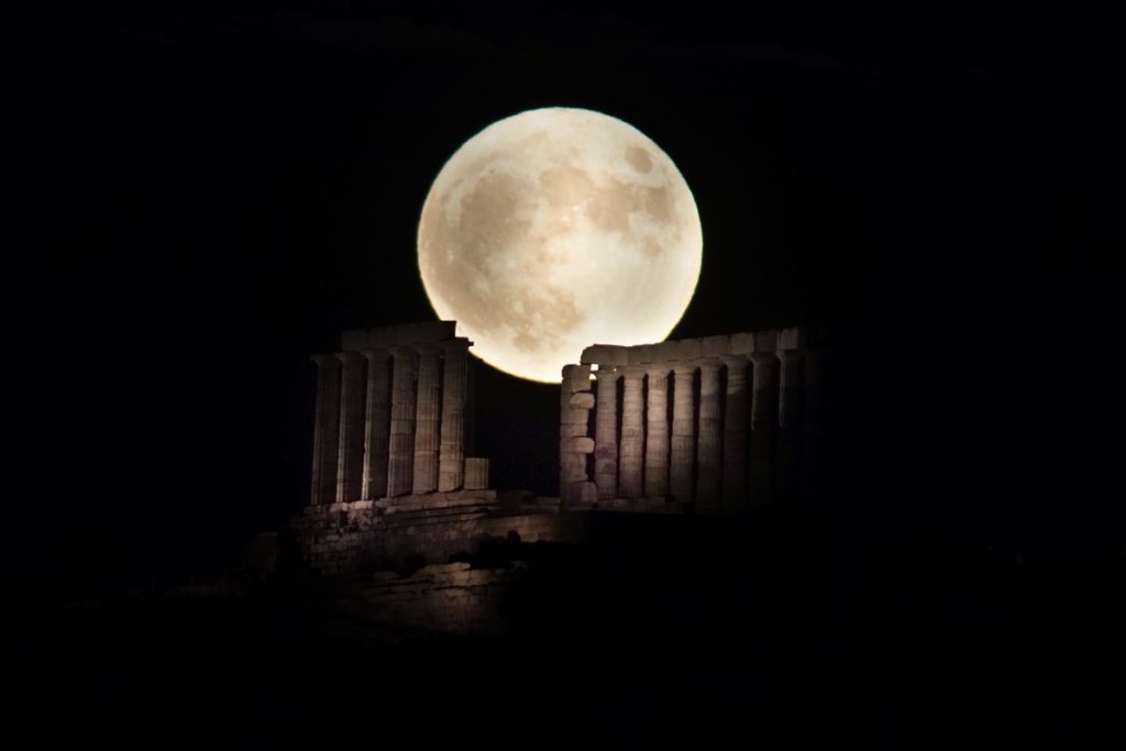 Φεγγάρια του Αυγούστου: Η «υπερπανσέληνος» και το «μπλε φεγγάρι»
