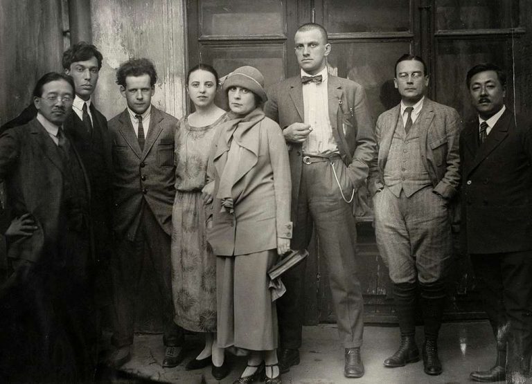 «Τα μάτια σου ανθίζουν δυο ξέφωτα!»: Ο έρωτας του Μαγιακόφσκι για την Λίλιαν Μπρικ