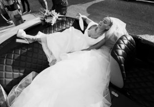 Κόνι Μεταξά: Έγραψε στο νυφικό παπούτσι το όνομα της μητέρας της