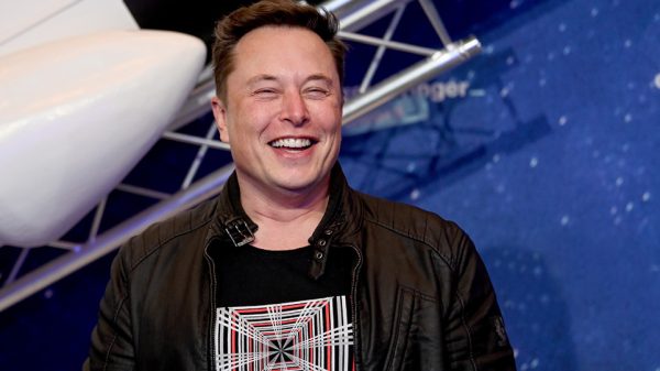 Έλον Μασκ: «Κάνω ό,τι μπορώ να βοηθήσω τη κρίση υπογεννητικότητας»