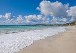 Πάρος: «Σπάει» τα κοντέρ στις Κυκλάδες – Ρεκόρ τουριστών με λιγότερα πλοία