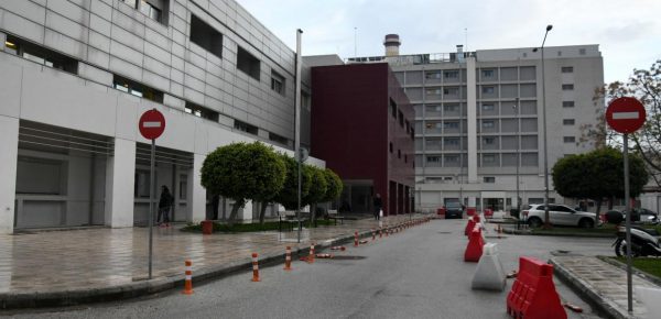 Πάτρα: Παρέμβαση εισαγγελέα ζητά οικογένεια 49χρονου – Πέθανε έξω από το νοσοκομείο «Άγιος Ανδρέας»