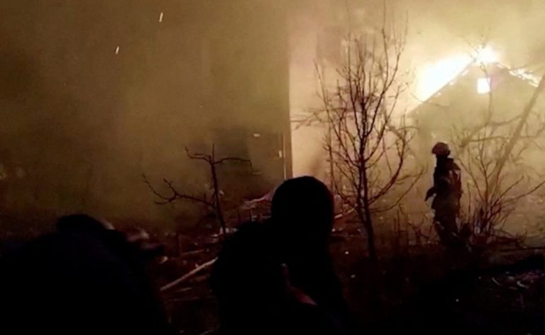 Φονικό ρωσικό χτύπημα σε πολυκατοικία με θύματα και παιδιά - Τουλάχιστον 14 νεκροί 