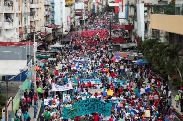 Παναμάς: Δεν έχουν τέλος οι διαδηλώσεις κατά της ακρίβειας – Σταματούν φορτηγά με τρόφιμα