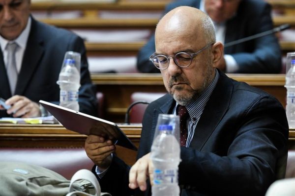 Επίθεση με γκαζάκια στο σπίτι του Μπάμπη Παπαδημητρίου