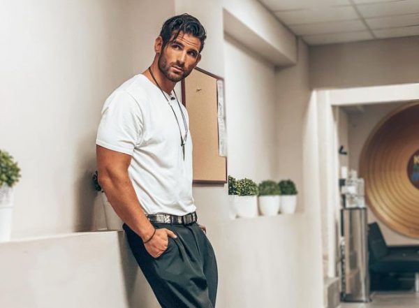 Ετεοκλής Παύλου: Παίζει κιθάρα με τη μικρή Μελίτα και το Instagram «λιώνει»