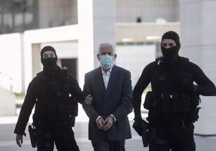 Πέτρος Φιλιππίδης: Σοβαρή η κατάστασή του, ίσως χρειαστεί επέμβαση, λέει ο δικηγόρος του