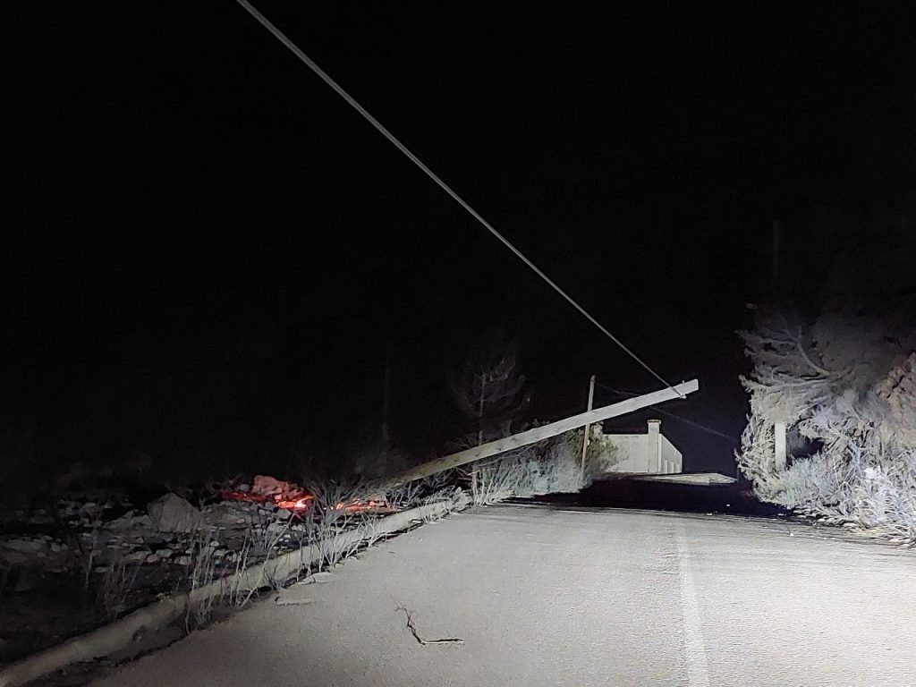 Φωτιά στην Πεντέλη: Διακοπές ρεύματος εξαιτίας της πυρκαγιάς