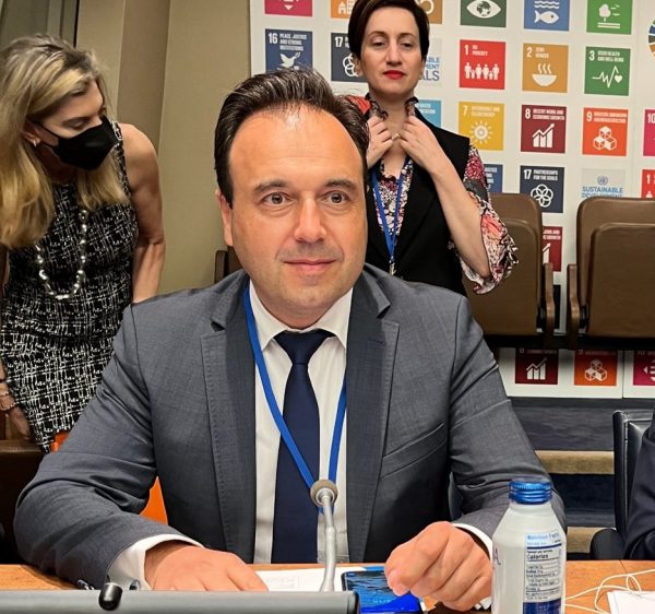 Στις εργασίες του παγκόσμιου πολιτικού Φόρουμ του ΟΗΕ, ο πρόεδρος της ΚΕΔΕ Δημήτρης Παπαστεργίου